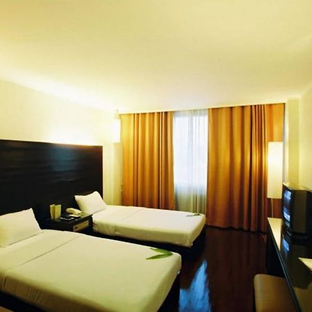 Maxx Hotel Бангкок Экстерьер фото