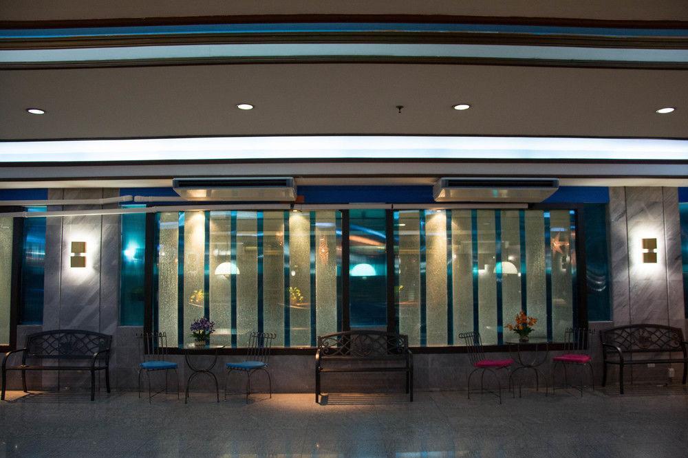 Maxx Hotel Бангкок Экстерьер фото